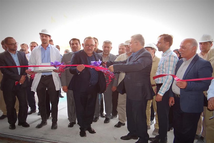 تصویر افتتاح کارخانه کربنات کلسیم رسوبی در استان بوشهر