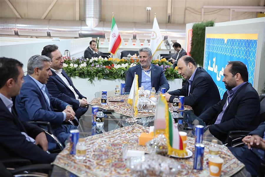 تصویر همکاری های نزدیک و تقویت روابط مشترک بانک ملی ایران با فعالان صنعت مالی