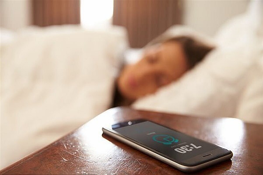 چگونه بیخوابی بر خطر سکته مغزی تأثیر می‌گذارد؟