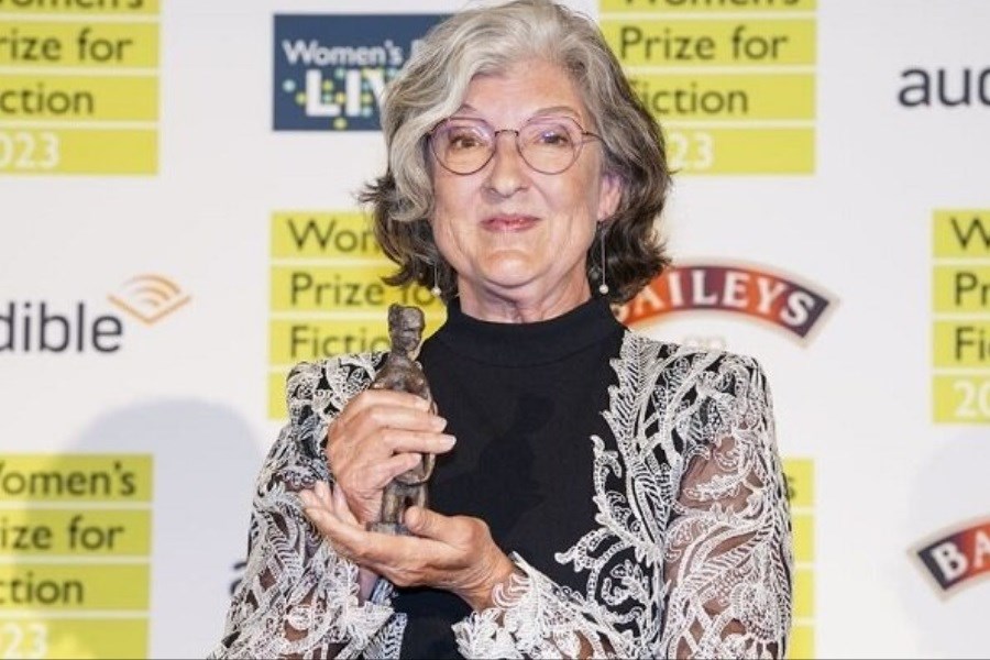 رمان‌نویس آمریکایی برنده جایزه داستان زنان ‌