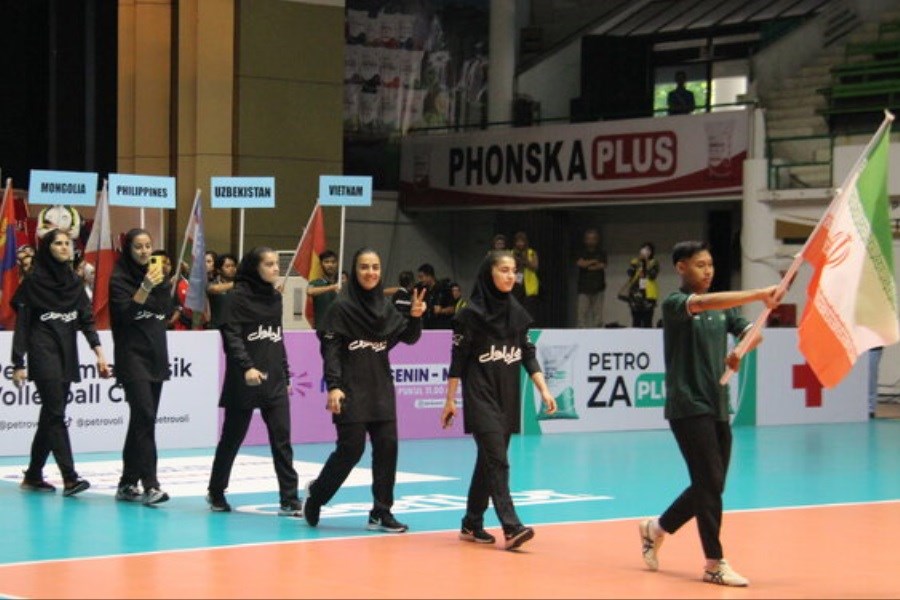 رژه دختران والیبال ایران در افتتاحیه چلنجر کاپ آسیا