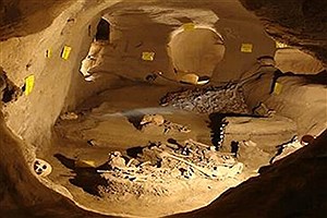 دستکندهای صخره‌ای ۲ هزار ساله اشتهارد ثبت ملی شد