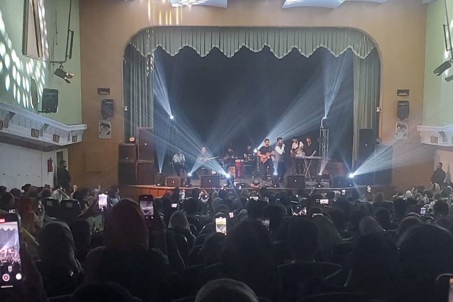 برگزاری کنسرت موسیقی علی زندوکیلی در سبزوار