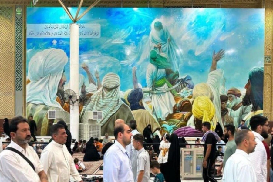 نصب نقاشی «بعثت در غدیر» در حرم حضرت علی(ع)
