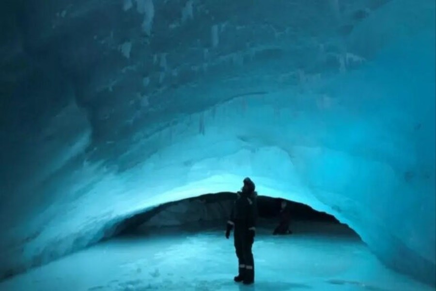تصویر کشف منبع عظیم متان زیر یخ‌های قطب شمال