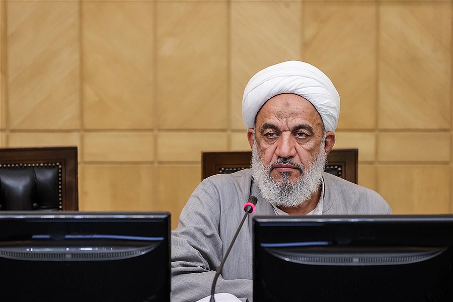 آقاتهرانی: قانون عفاف و حجاب باید در تراز قانون انقلاب اسلامی باشد