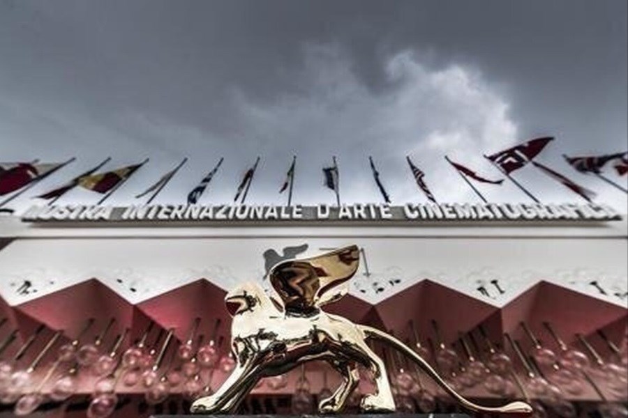 تصویر آتش اعتصاب‌ها به جشنواره ونیز رسید