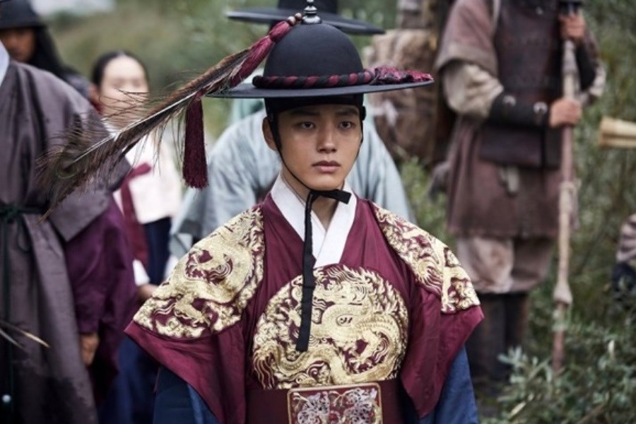 تصویر پخش فیلم کره‌ای «جنگجویان سپیده‌دم» از شبکه نمایش