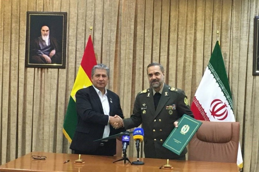 امضای تفاهم‌نامه همکاری بین وزرای دفاع ایران و بولیوی
