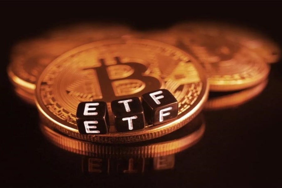 تصویر هجوم شرکت‌های مدیریت سرمایه‌‌گذاری برای صندوق ETF بیت کوین! آیا آنها از آینده خبر دارند؟
