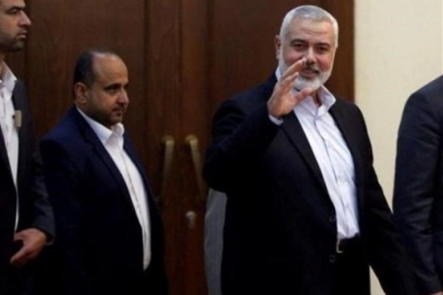 تصویر اسماعیل هنیه و هیئتی از حماس وارد قاهره شد