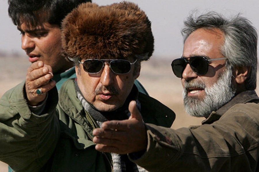 تصویر همراه با «مسعود جعفری جوزانی» در موزه سینمای ایران