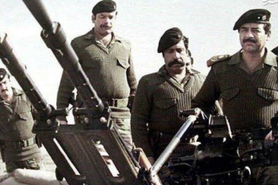 ماجرای «سربازان عروسکی» صدام چه بود؟&#47; لباس‌های سبز با کلاه‌های سرخ به سر داشتند ...