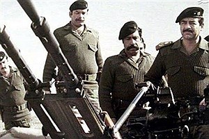 ماجرای «سربازان عروسکی» صدام چه بود؟&#47; لباس‌های سبز با کلاه‌های سرخ به سر داشتند ...