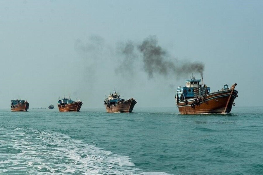 امدادرسانی به خدمه کشتی تانزانیایی در خلیج‌ فارس