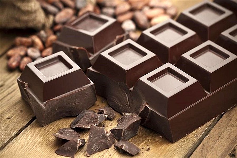 تصویر چرا تحقیقات جدید شکلات تلخ را برای سلامتی مفید می‌دانند؟