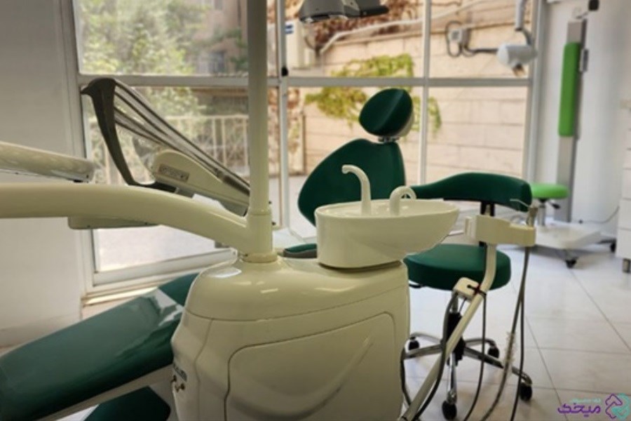 تصویر ۲۳ دندانپزشکی غیر مجاز در کرمانشاه پلمپ شدند