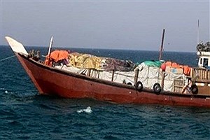 توقیف شناور حامل ۱۲ میلیارد تومان کالای قاچاق در خلیج فارس