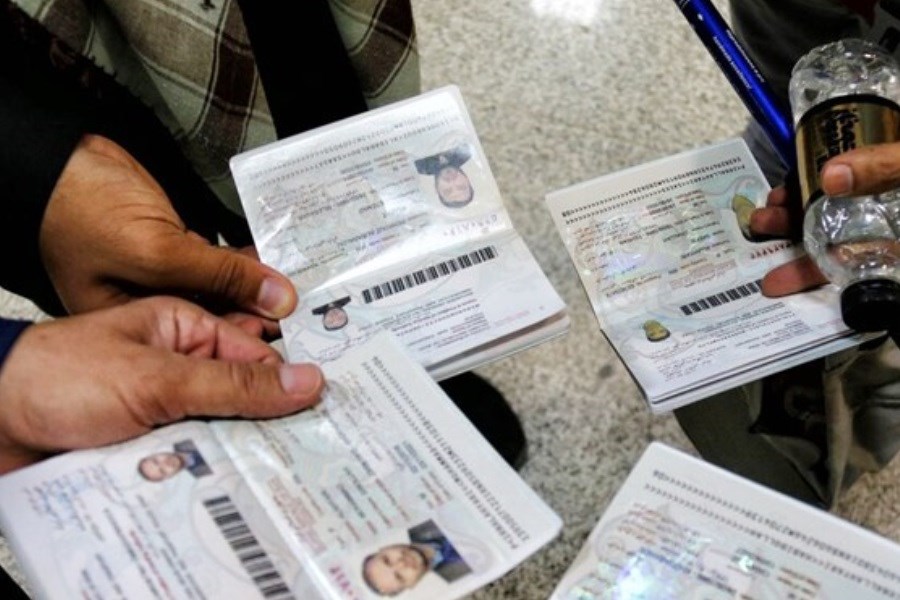 تصویر زائران تا کی می‌توانند با گذرنامه زیارتی به عراق بروند؟