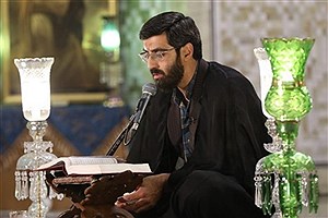سیدرضا نریمانی در جمکران دعای توسل می‌خواند