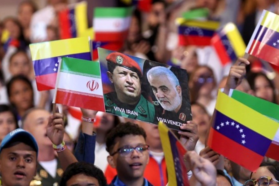 تصویر شکست تحریم های آمریکا علیه ونزوئلا با حمایت‌های ایران