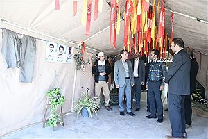 برپایی نمایشگاه هشت سال دفاع مقدس در شرکت گاز استان قزوین
