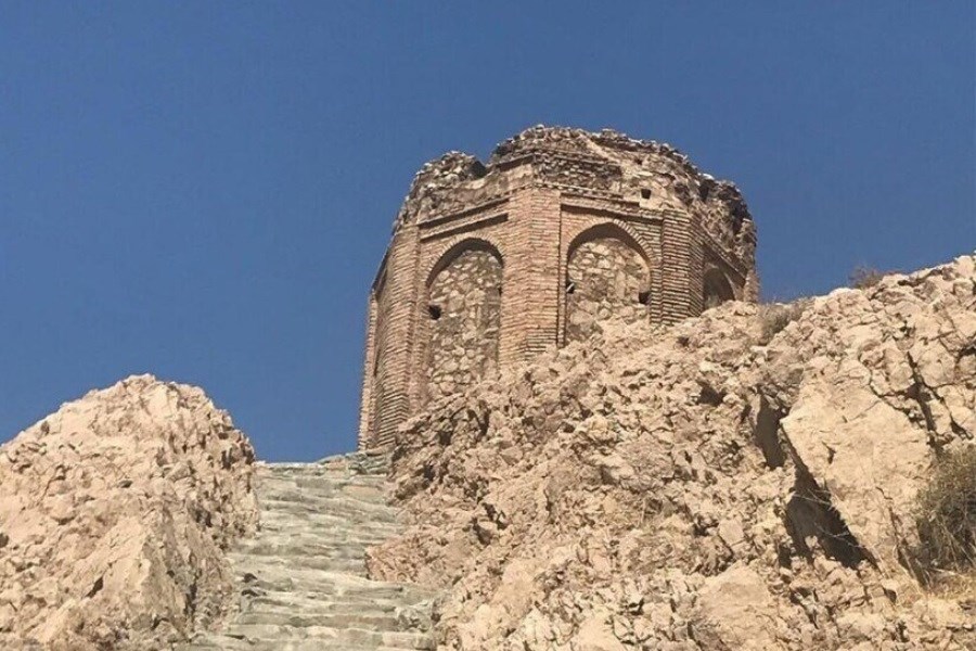 تصویر برج تاریخی نقارخانه با بیش از هزار سال قدمت