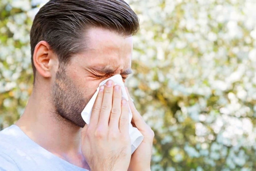 علائم آلرژی فصلی با تب همراه نیست