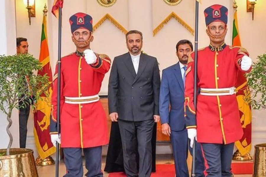 تصویر رایزنی سفیر ایران با رئیس‌جمهور سریلانکا