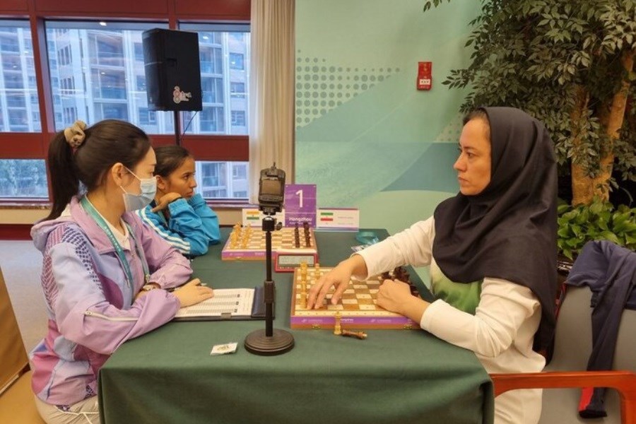 تصویر دست پر شطرنج بازان ایران با ۲ طلا ، ۳ نقره و ۲ برنز