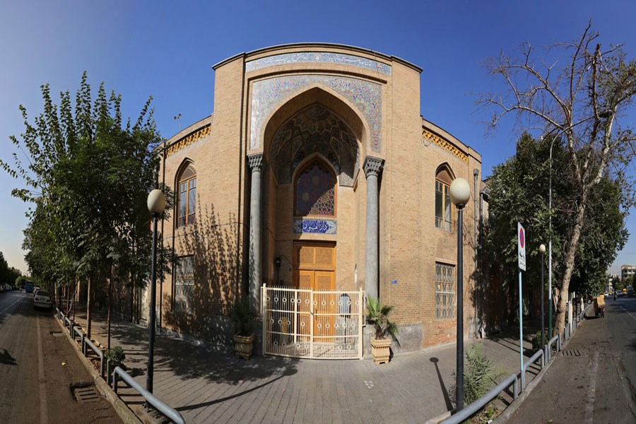 تصویر تهران قدیم؛ وقتی صدای شمشیر از دارالفنون بلند شد