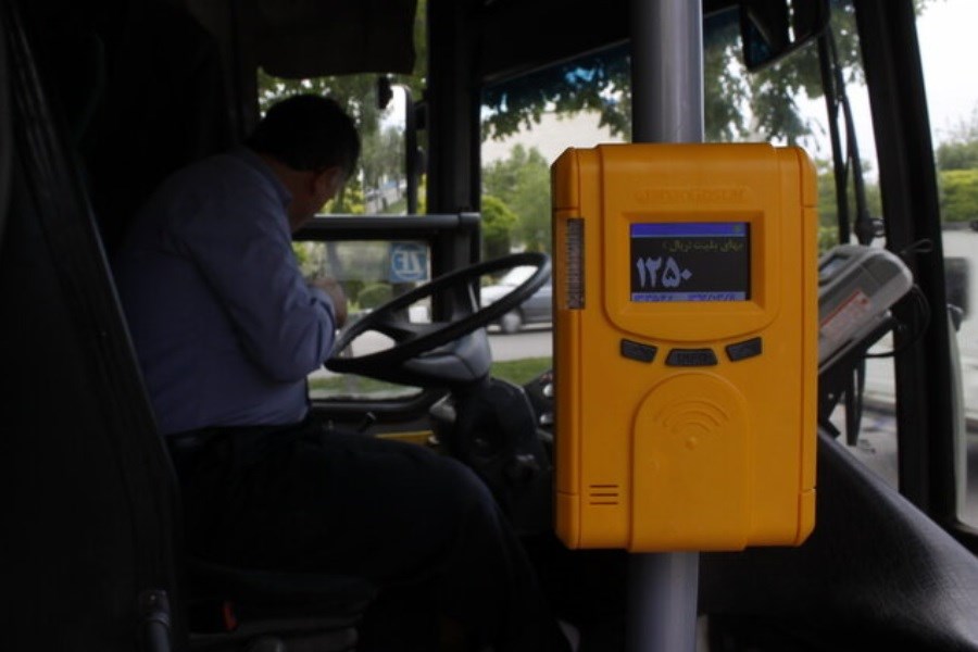 تصویر کرایه ۴ هزار تومانی اتوبوس‌های اراک در صورت عدم استفاده از کارت