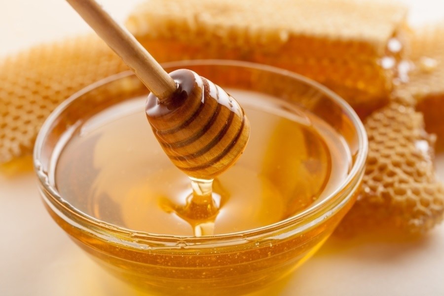 تصویر علت و راهکارهای رفع شکرک زدن عسل چیست؟