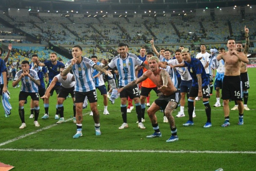 جشن ستاره‌های آرژانتین در ورزشگاه ماراکانا
