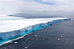 بزرگ‌ترین کوه یخ جهان به حرکت درآمد!