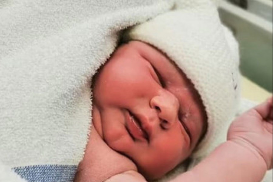 تولد نوزاد 6 کیلو و 900 گرمی در مشهد