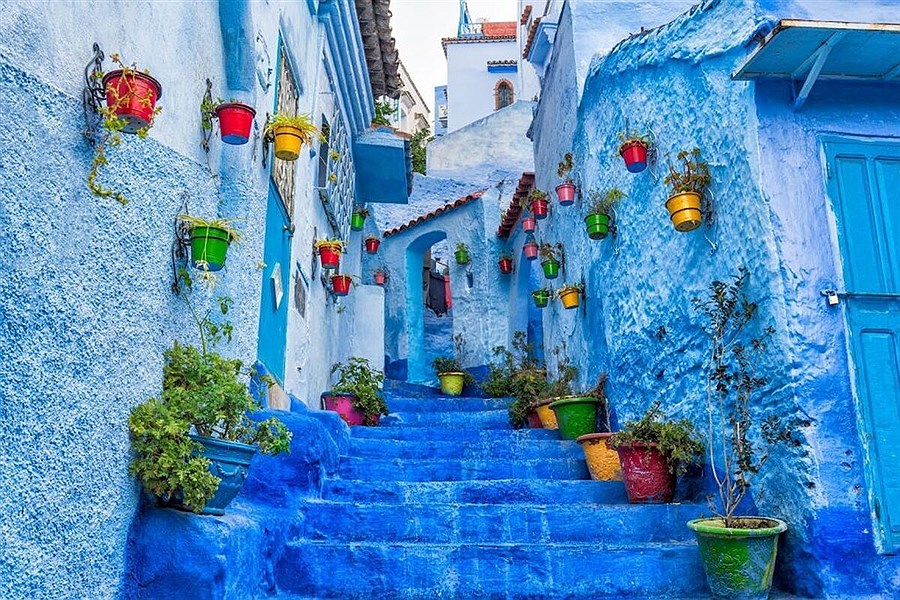سفر به شهر فیروزه‌ای در دل مراکش
