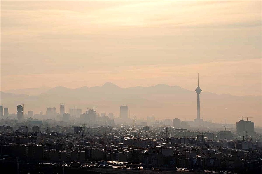 تصویر وضعیت هوای تهران برای گروه‌های حساس آلوده است