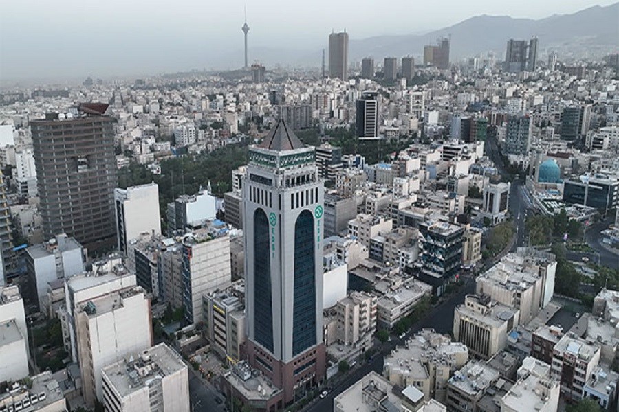تصویر رتبه برتر بانک توسعه صادرات ایران در حمایت از طرح های صادراتی