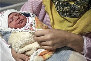 ارائه خدمات رایگان کمیته امداد همدان به ۹۰۰ مادر باردار و شیرده