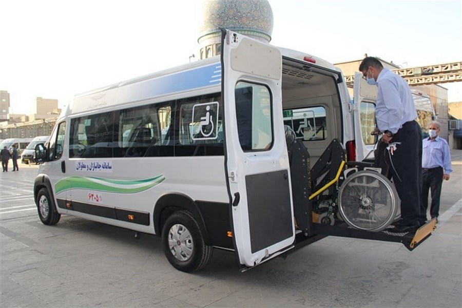 تصویر ورود 5 وَن مناسب‌سازی شده برای معلولان به ناوگان حمل و نقل اصفهان