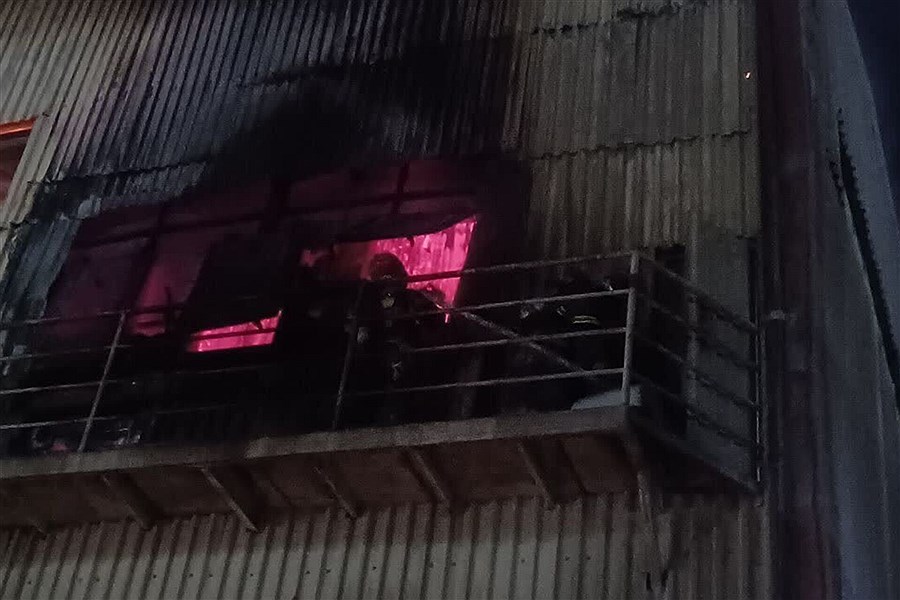 مهارآتش سوزی در قسمتی از کارخانه تولید آرد و نشاسته