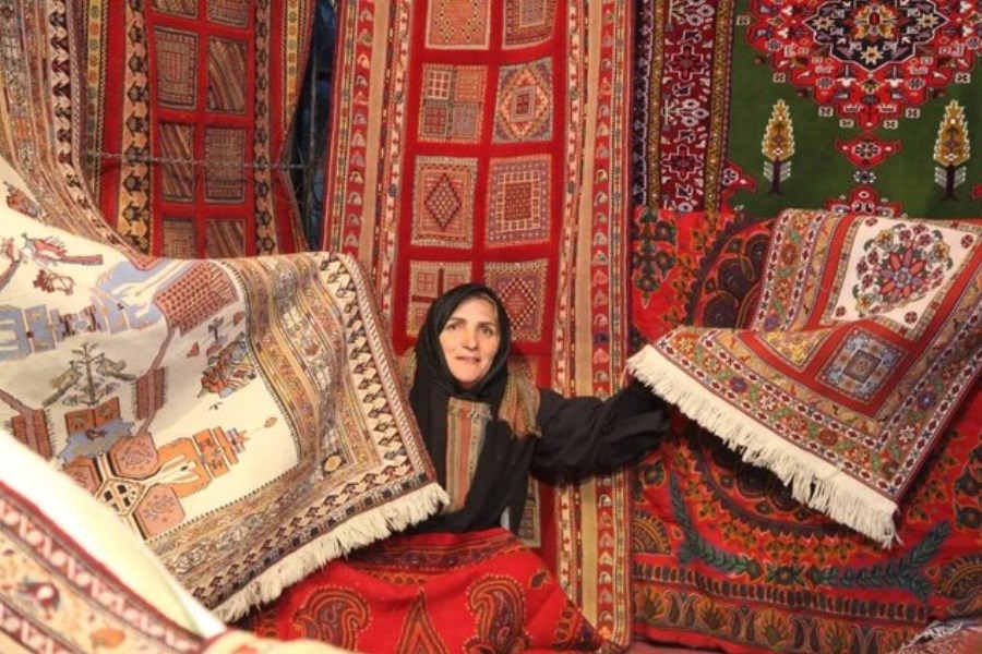 تصویر فروش ۹۰ میلیاردی پانزدهمین نمایشگاه سراسری صنایع‌ دستی در کرمان