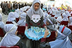 توزیع 6 نوبت شیر رایگان، در مدارس ابتدایی خراسان جنوبی