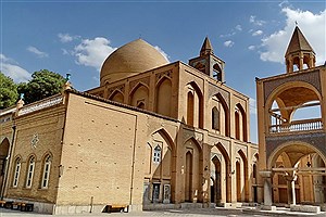 ماجرای هجوم عجیب مردم به کلیسای وانک اصفهان&#47; پلیس وارد عمل شد +فیلم