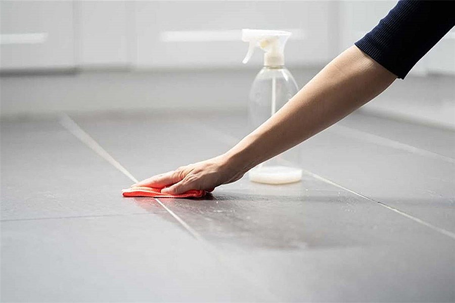 تصویر 3 روش برای تمیز کردن سرامیک آشپزخانه و سرویس بهداشتی