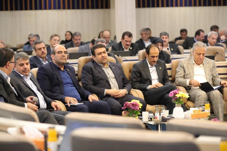 تصویر تاکید مدیرعامل بانک ملی ایران بر تقویت مدیریت منابع و مصارف