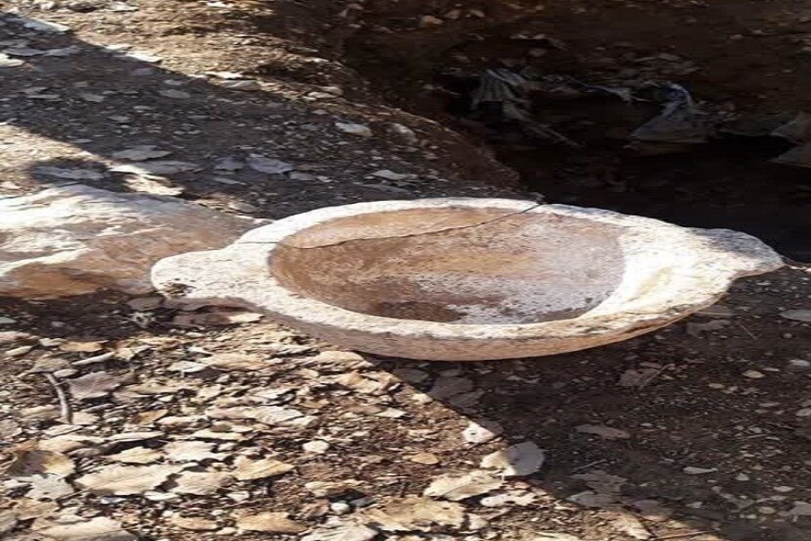 تصویر کشف گلدان سنگی دوره ساسانی در شهرستان بویراحمد
