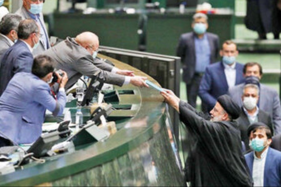 دود اختلاف مجلس و دولت بر سر بودجه، در چشم مردم