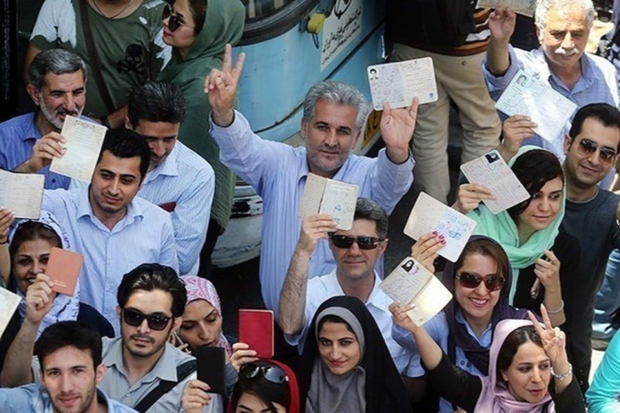 تصویر شرکت در انتخابات، تکلیفی سنگین‌ بر دوش ملت ایران
